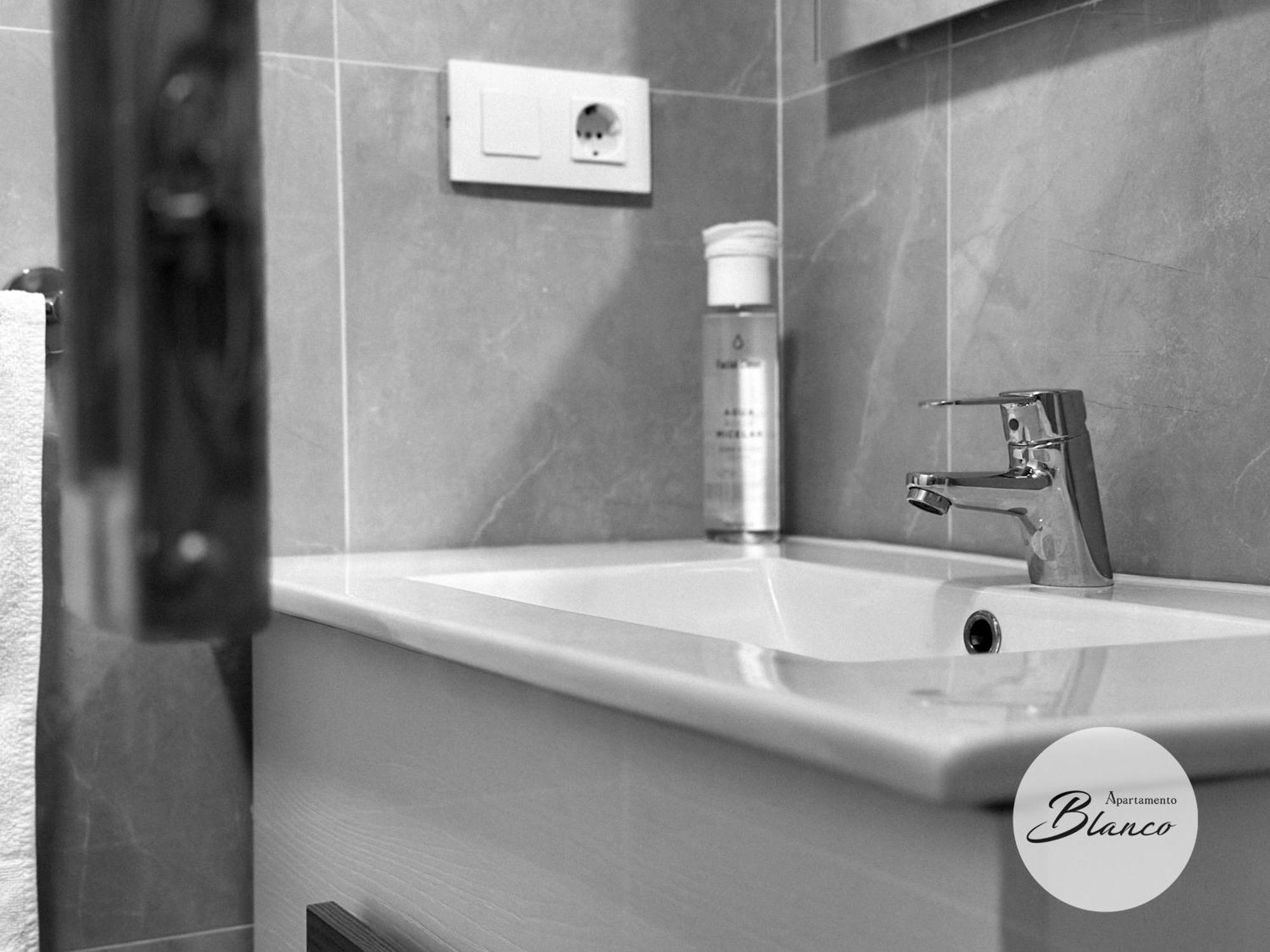 Apartamentos Blanco & Negro Tarifa Exterior foto